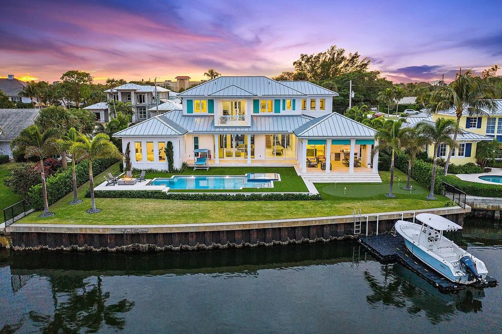 The British West Indies Home is a luxurious estate in Hidden Key offers the finest in family living with deep water access now available for sale. This home located at 11730 Lake Shore Pl, North Palm Beach, Florida; offering 4 bedrooms and 6 bathrooms with over 4,500 square feet of living spaces.