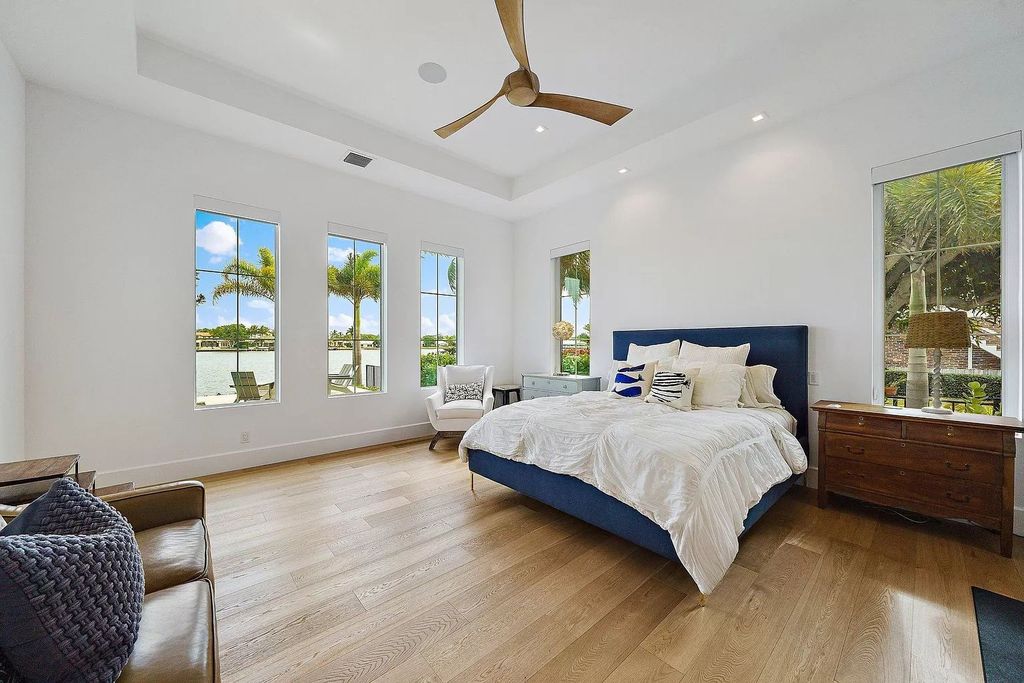 The British West Indies Home is a luxurious estate in Hidden Key offers the finest in family living with deep water access now available for sale. This home located at 11730 Lake Shore Pl, North Palm Beach, Florida; offering 4 bedrooms and 6 bathrooms with over 4,500 square feet of living spaces.