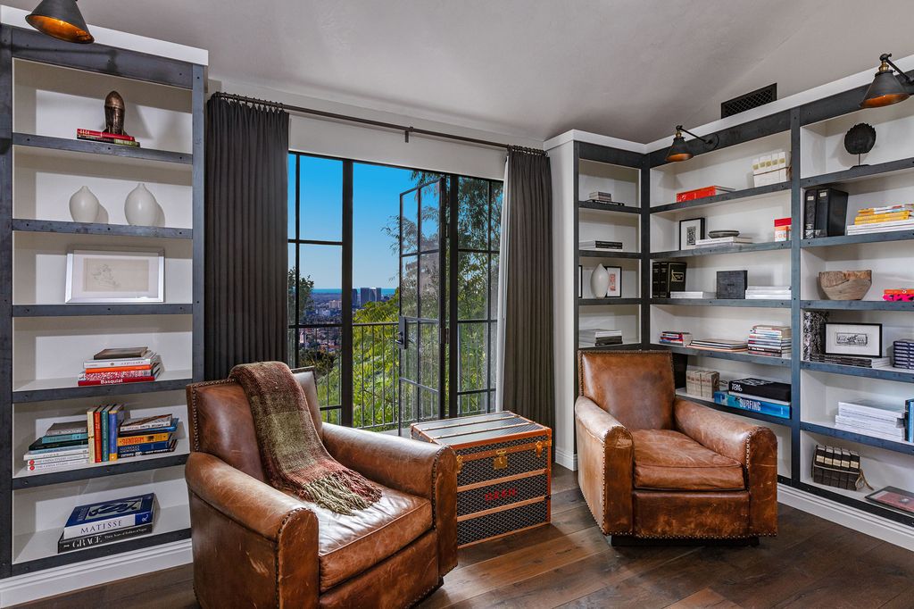 The Modern Farmhouse in Los Angeles is a private gated celebrity compound with large motor court in the Sunset Strip now available for sale. This home located at 1500 Forest Knoll Dr, Los Angeles, California; offering 5 bedrooms and 7 bathrooms with over 6,300 square feet of living spaces.
