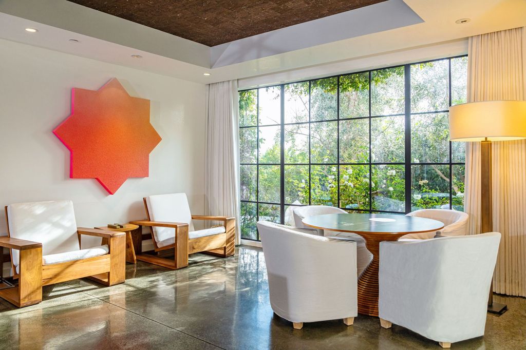 The Modern Farmhouse in Los Angeles is a private gated celebrity compound with large motor court in the Sunset Strip now available for sale. This home located at 1500 Forest Knoll Dr, Los Angeles, California; offering 5 bedrooms and 7 bathrooms with over 6,300 square feet of living spaces.