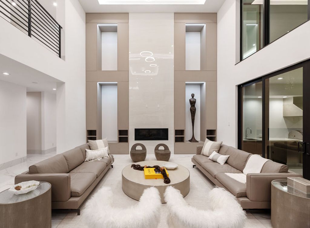 The Modern Home in Fort Lauderdale is a newly completed residence features the expansive covered area and intracoastal views now available for sale. This home located at 2519 Lucille Dr, Fort Lauderdale, Florida; offering 6 bedrooms and 8 bathrooms with over 6,900 square feet of living spaces. 