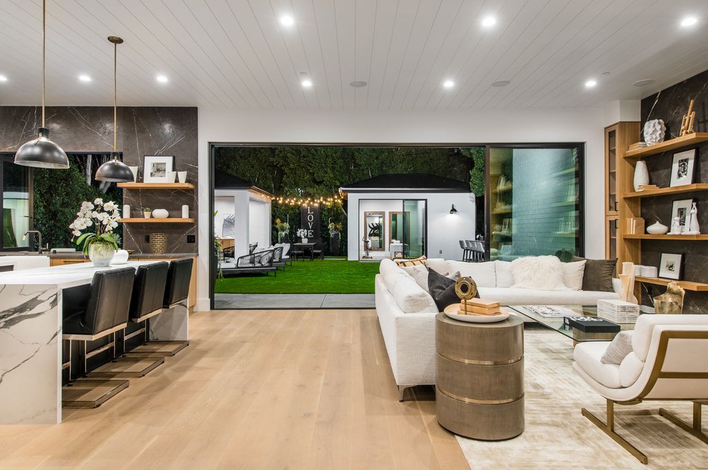 The Modern Farmhouse is a truly marvelous home in a coveted enclave of Studio City with manicured landscaping now available for sale. This home located at 12731 Bloomfield St, Studio City, California; offering 5 bedrooms and 7 bathrooms with over 4,200 square feet of living spaces.
