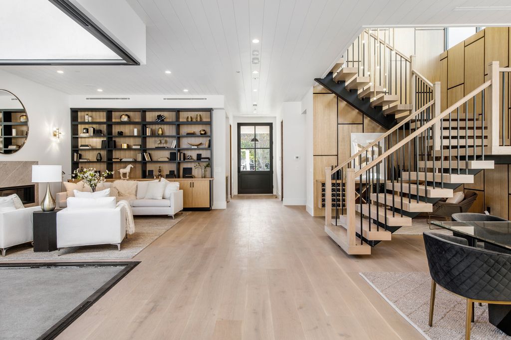 The Modern Farmhouse is a truly marvelous home in a coveted enclave of Studio City with manicured landscaping now available for sale. This home located at 12731 Bloomfield St, Studio City, California; offering 5 bedrooms and 7 bathrooms with over 4,200 square feet of living spaces.