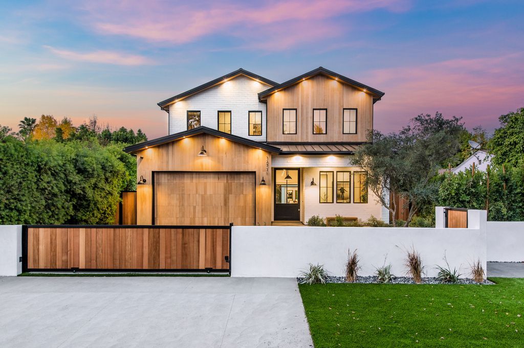 The Modern Farmhouse is a truly marvelous home in a coveted enclave of Studio City with manicured landscaping now available for sale. This home located at 12731 Bloomfield St, Studio City, California; offering 5 bedrooms and 7 bathrooms with over 4,200 square feet of living spaces.