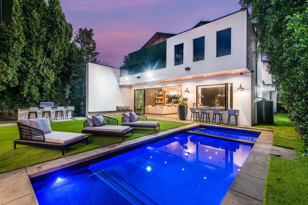 The Modern Farmhouse is a truly marvelous home in a coveted enclave of Studio City with manicured landscaping now available for sale. This home located at 12731 Bloomfield St, Studio City, California; offering 5 bedrooms and 7 bathrooms with over 4,200 square feet of living spaces.