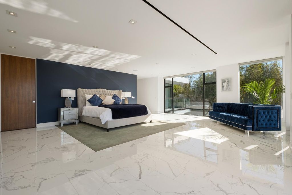 The Los Angeles Home is a Mid-Century Modern retreat boasts jetliner mountain and city views now available for sale. This home located at 8030 Mulholland Dr, Los Angeles, California; offering 3 bedrooms and 6 bathrooms with over 4,500 square feet of living spaces.