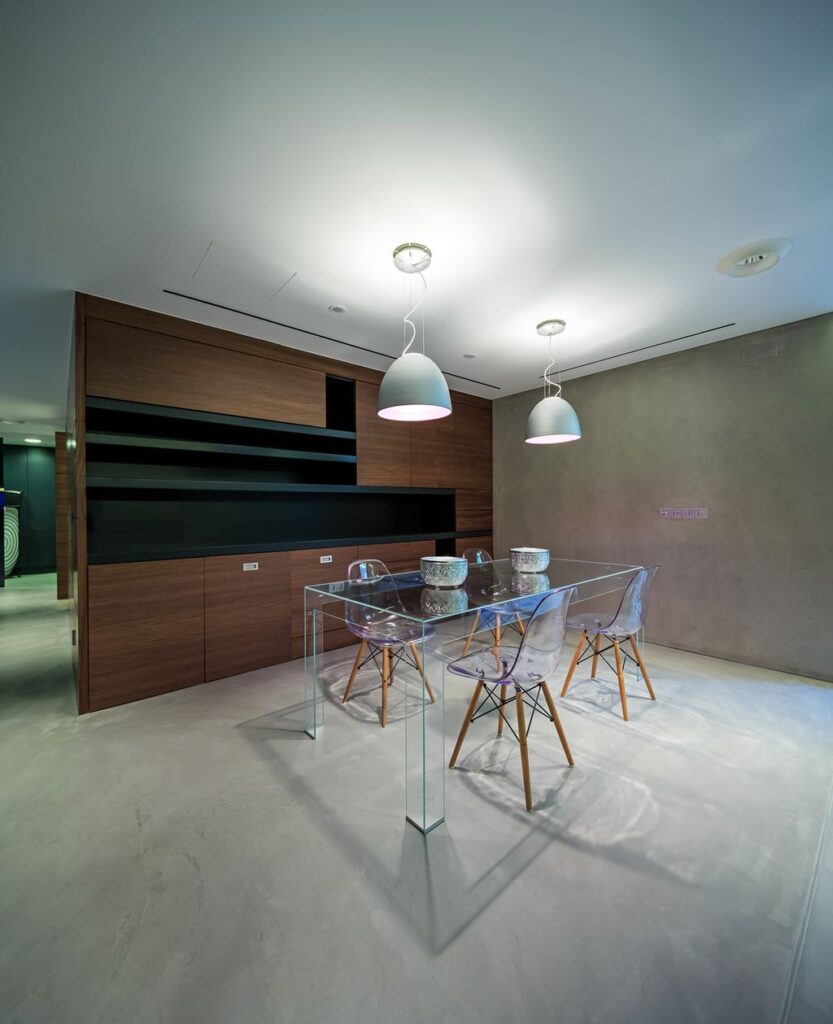 Vilamoura Villa in Portugal was designed by Arquimais Architecture and Design in Modern style offers luxurious living from finest finishes and comfortable amenities.