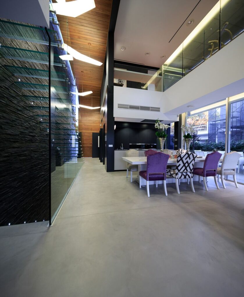 Vilamoura Villa in Portugal was designed by Arquimais Architecture and Design in Modern style offers luxurious living from finest finishes and comfortable amenities.