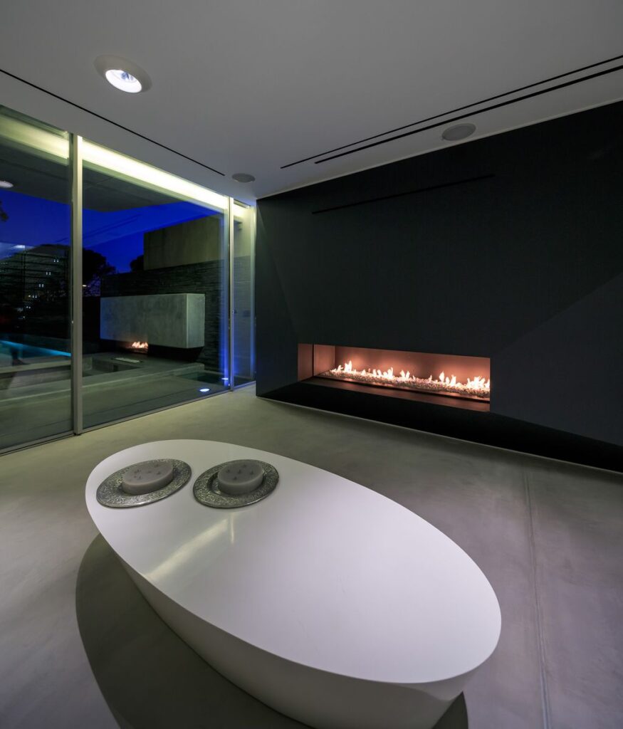 Vilamoura Villa in Portugal was designed by Arquimais Architecture and Design in Modern style offers luxurious living from finest finishes and comfortable amenities.