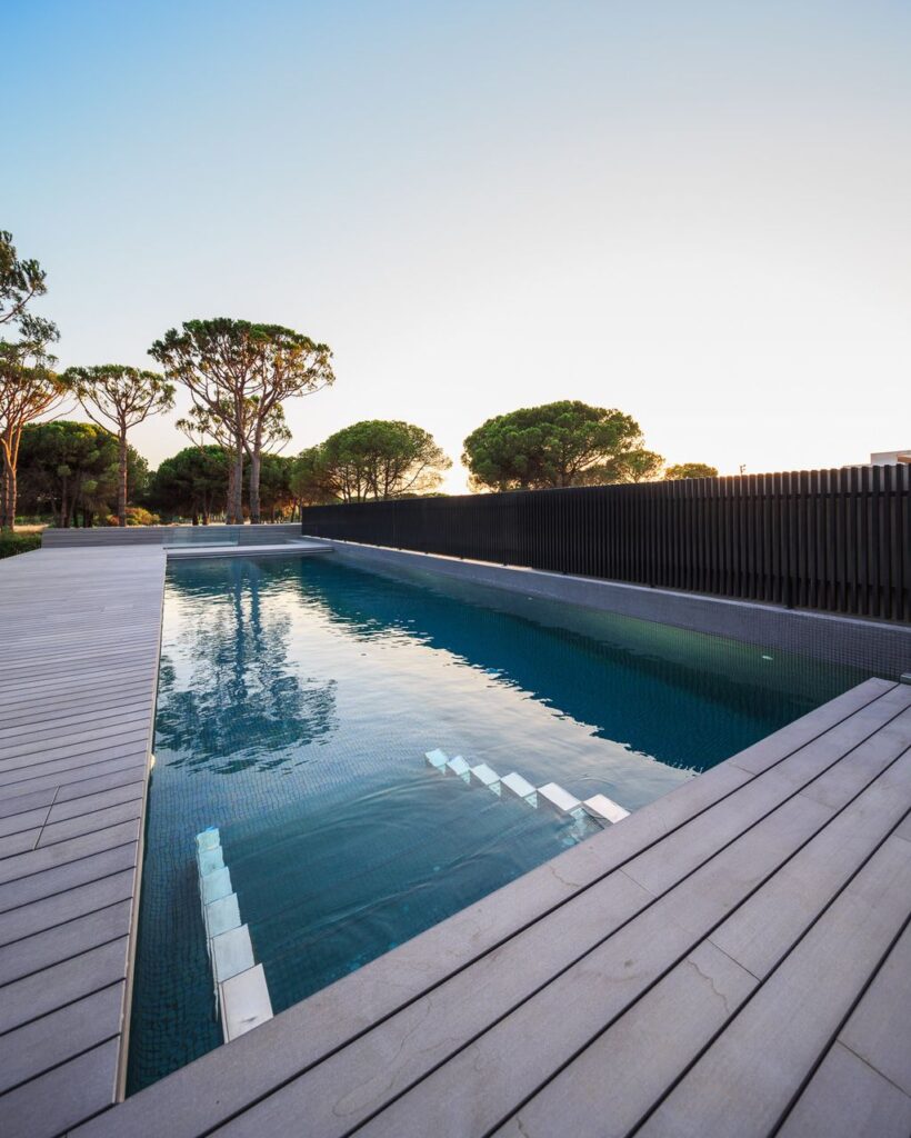 Vilamoura Villa in Portugal was designed by Arquimais Architecture and Design in Modern style offers luxurious living from finest finishes and comfortable amenities.