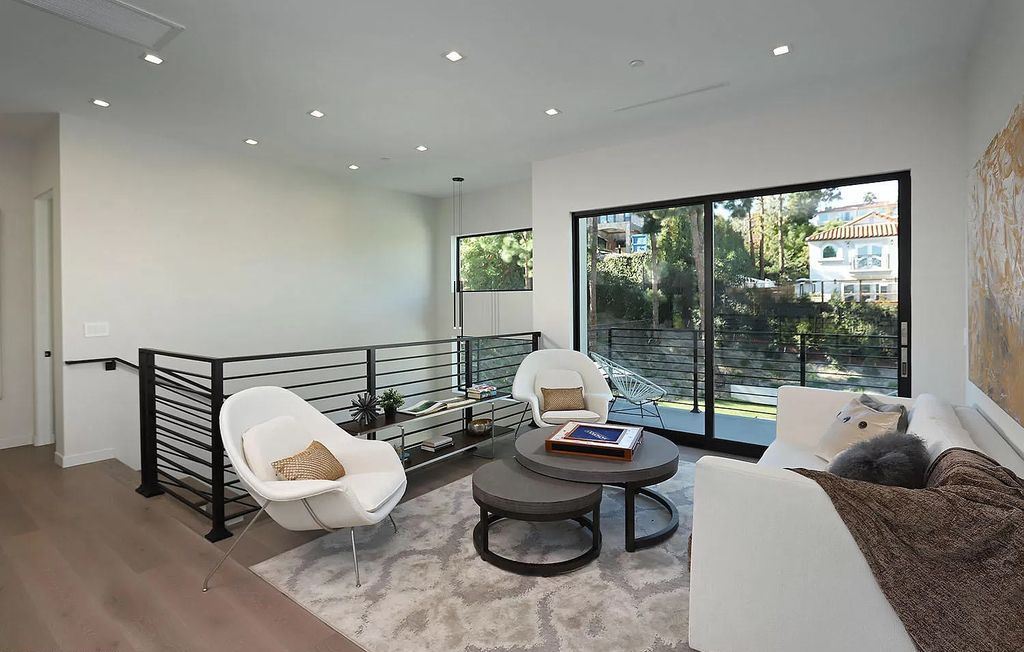 The Contemporary House is a modern masterpiece in prestigious Bel Air with elegant finishes boasts superb indoor, outdoor living now available for sale. This home located at 10825 Vicenza Way, Los Angeles, California; offering 5 bedrooms and 6 bathrooms with over 5,300 square feet of living spaces.