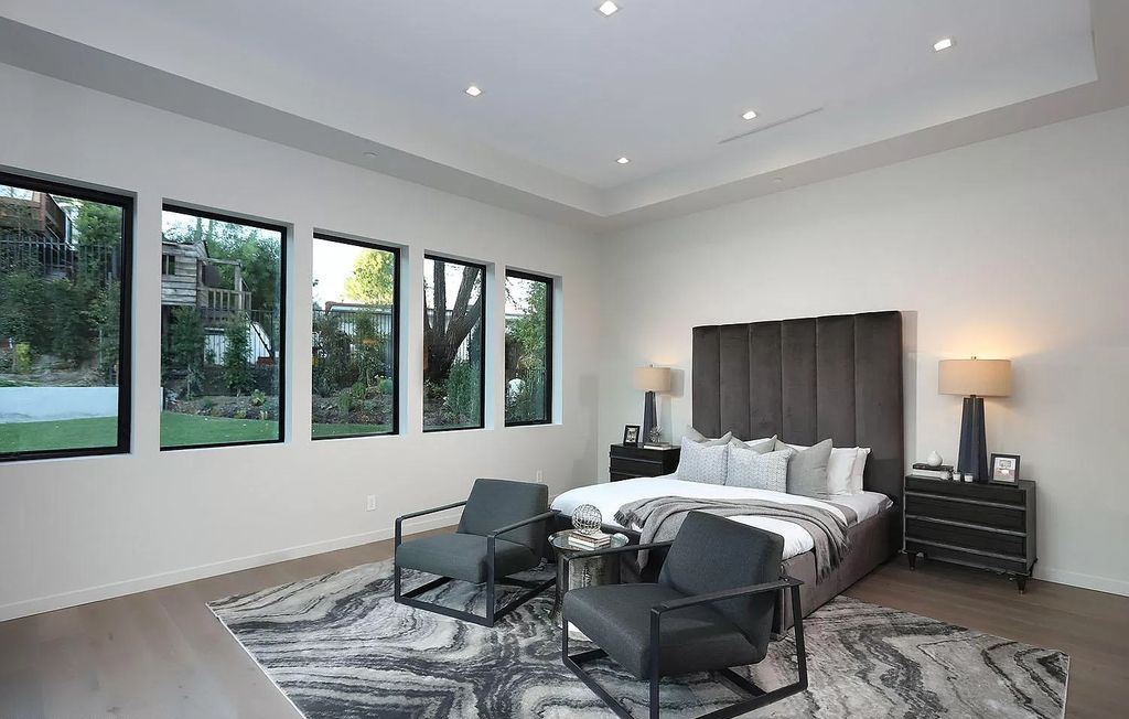 The Contemporary House is a modern masterpiece in prestigious Bel Air with elegant finishes boasts superb indoor, outdoor living now available for sale. This home located at 10825 Vicenza Way, Los Angeles, California; offering 5 bedrooms and 6 bathrooms with over 5,300 square feet of living spaces.