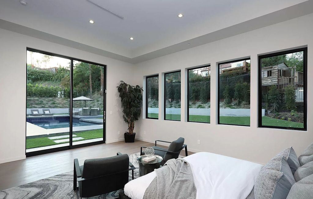 The Contemporary House is a modern masterpiece in prestigious Bel Air with elegant finishes boasts superb indoor, outdoor living now available for sale. This home located at 10825 Vicenza Way, Los Angeles, California; offering 5 bedrooms and 6 bathrooms with over 5,300 square feet of living spaces.