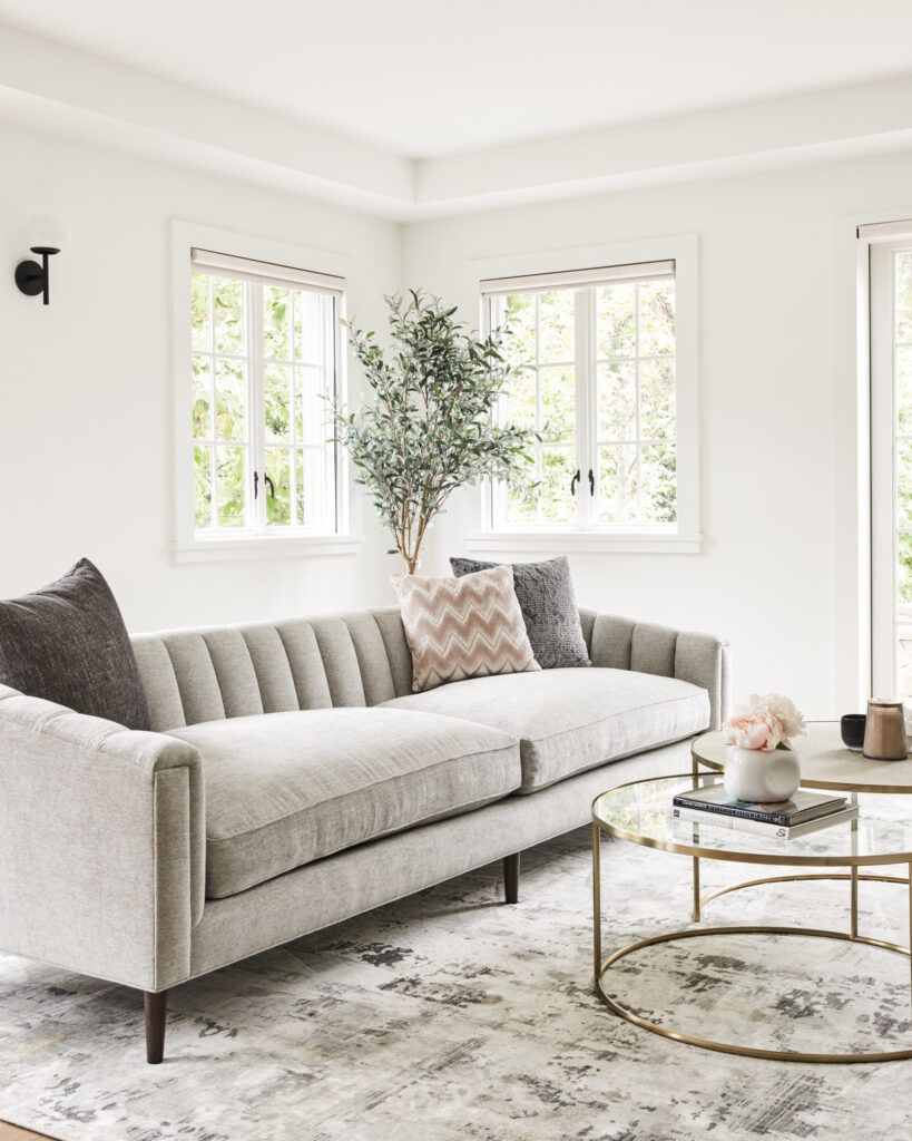 Interior design of Lorna Lane in Brentwood, LA was made by ae design in Modern style