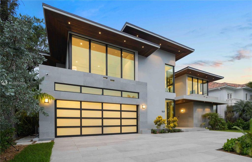 The Home in Fort Lauderdale is a sophisticated luxurious 2 story modern design on 70 foot of deep water now available for sale. This home located at 1537 SE 13th St, Fort Lauderdale, Florida; offering 6 bedrooms and 7 bathrooms with over 4,700 square feet of living spaces.