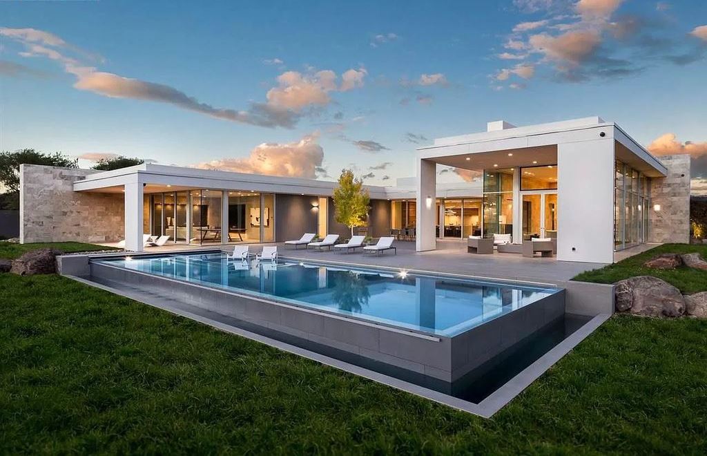 Stunning 20 Acre Vineyard Estate in California Asking for 32000000 1