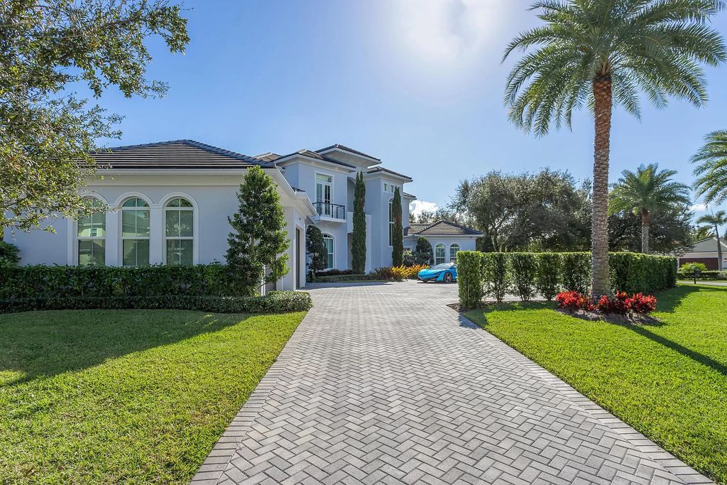 The West Palm Beach House is a luxurious dream home to experience true luxury lifestyle with impressive finishes now available for sale. This home located at 14100 N Miller Dr, West Palm Beach, Florida; offering 5 bedrooms and 8 bathrooms with over 5,100 square feet of living spaces.