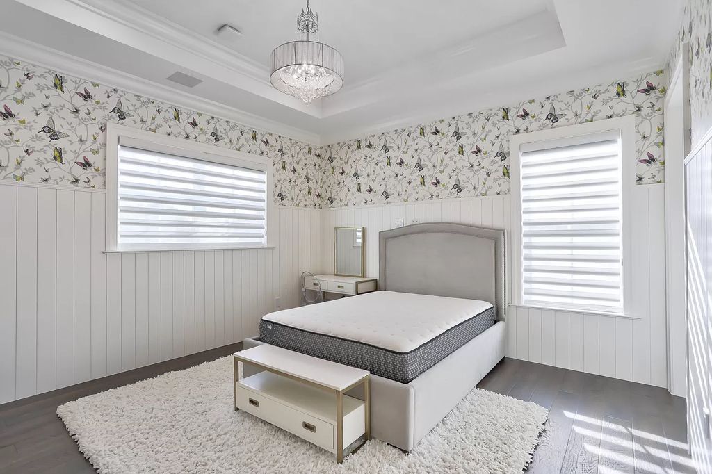 The West Palm Beach House is a luxurious dream home to experience true luxury lifestyle with impressive finishes now available for sale. This home located at 14100 N Miller Dr, West Palm Beach, Florida; offering 5 bedrooms and 8 bathrooms with over 5,100 square feet of living spaces.