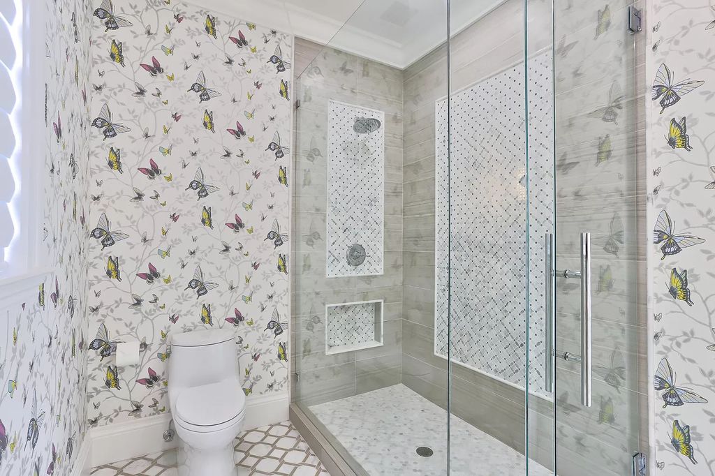 The West Palm Beach House is a luxurious dream home to experience true luxury lifestyle with impressive finishes now available for sale. This home located at 14100 N Miller Dr, West Palm Beach, Florida; offering 5 bedrooms and 8 bathrooms with over 5,100 square feet of living spaces.