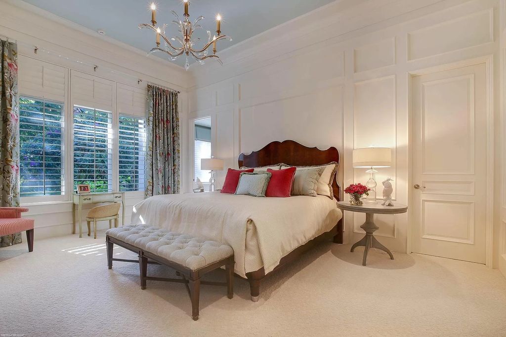 The Custom Home in Florida is a luxurious estate situated on the finest lot in prestigious Old Palm now available for sale. This home located at 11748 Bella Donna Ct, Palm Beach Gardens, Florida; offering 6 bedrooms and 9 bathrooms with over 10,000 square feet of living spaces.
