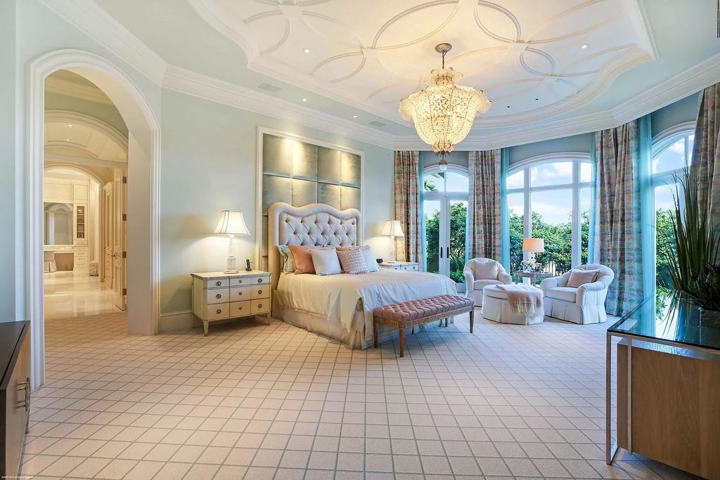 The Custom Home in Florida is a luxurious estate situated on the finest lot in prestigious Old Palm now available for sale. This home located at 11748 Bella Donna Ct, Palm Beach Gardens, Florida; offering 6 bedrooms and 9 bathrooms with over 10,000 square feet of living spaces.