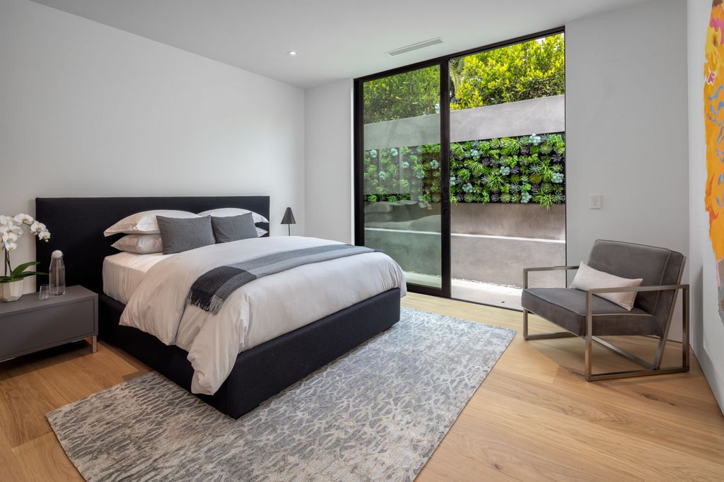 The Home in Corona Del Mar is a sumptuous estate in stylish retreat with the surrounding contemporary landscape now available for sale. This home located at 1806 Marapata Dr, Corona Del Mar, California; offering 4 bedrooms and 4 bathrooms with over 5,000 square feet of living spaces.