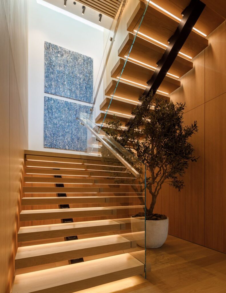 The Hollywood Hills Mansion is an amenity-rich entertainer’s paradise within walking distance to the iconic Sunset Strip now available for sale. This home located at 1422 Devlin Dr, Los Angeles, California; offering 6 bedrooms and 10 bathrooms with over 10,000 square feet of living spaces.