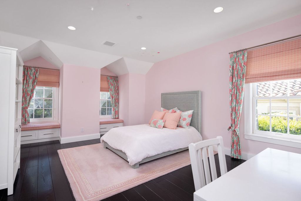 The Traditional Home in Bel Air provides California indoor, outdoor living at its finest now available for sale. This home located at 2311 Worthing Ln, Los Angeles, California; offering 5 bedrooms and 7 bathrooms with over 9,200 square feet of living spaces.