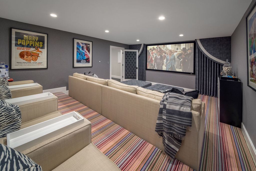 A Completely Renovated Traditional Home in Bel Air to Sell for 10995000 19