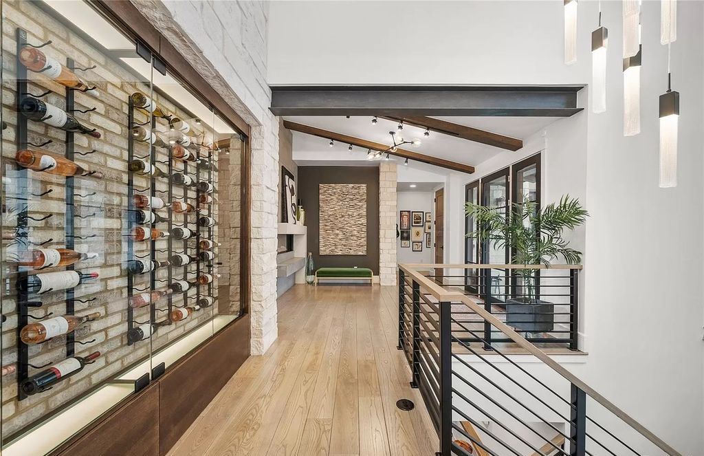 The Modern Farmhouse in Colorado is beautifully designed to maximize the expansive landscape set amidst the iconic Red Rocks now available for sale. This home located at 10655 Leonardo Pl, Littleton, Colorado; offering 4 bedrooms and 6 bathrooms with over 5,800 square feet of living spaces.