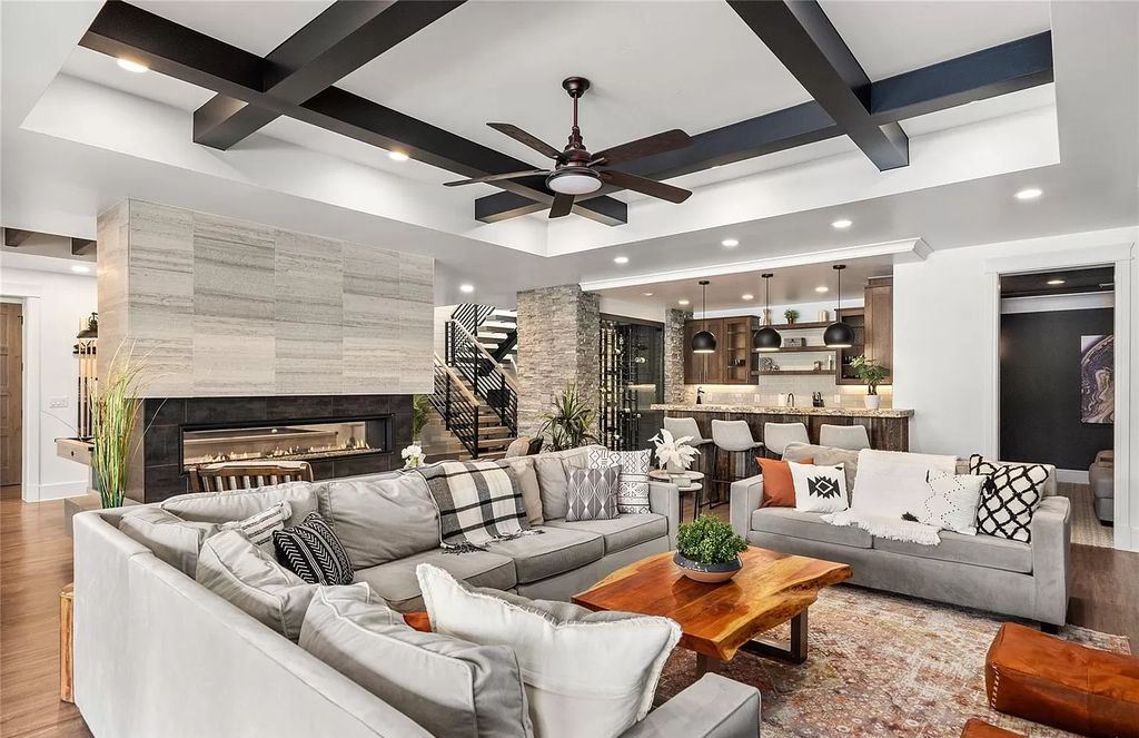 The Modern Farmhouse in Colorado is beautifully designed to maximize the expansive landscape set amidst the iconic Red Rocks now available for sale. This home located at 10655 Leonardo Pl, Littleton, Colorado; offering 4 bedrooms and 6 bathrooms with over 5,800 square feet of living spaces.