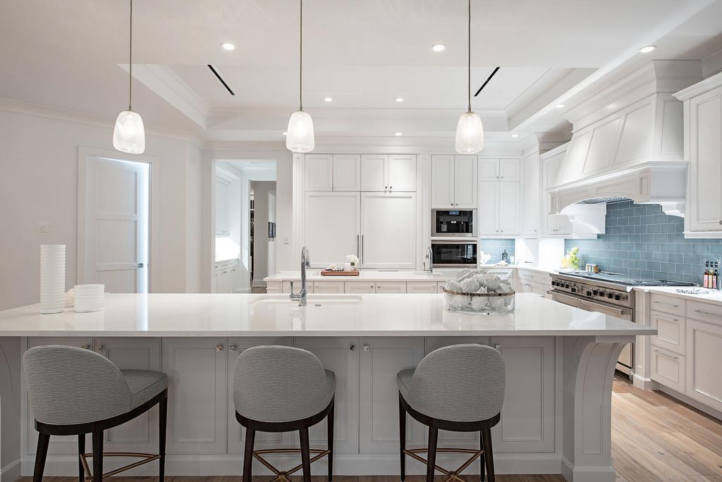 The Naples Home is a classical, lightly lived-in estate with extensive outdoor patios and landscaping finish off the tropical exterior now available for sale. This home located at 1200 Galleon Dr, Naples, Florida; offering 6 bedrooms and 12 bathrooms with over 7,700 square feet of living spaces