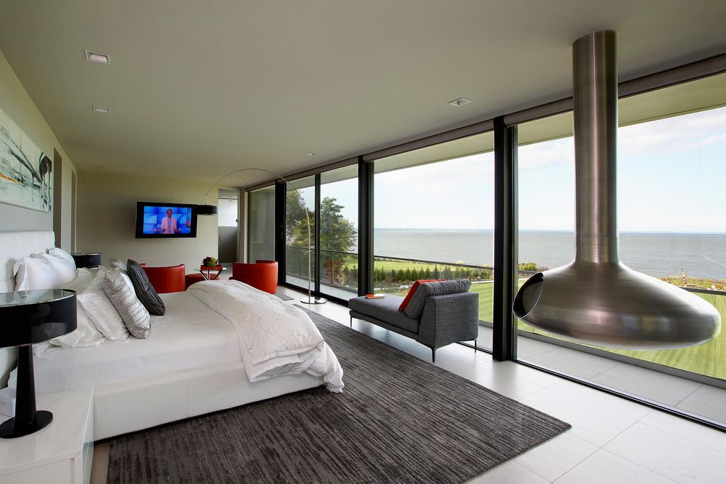 Environmental Friendly Energy Home in Sands Point, New York