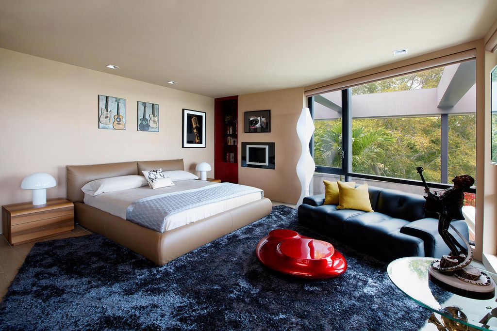Environmental Friendly Energy Home in Sands Point, New York