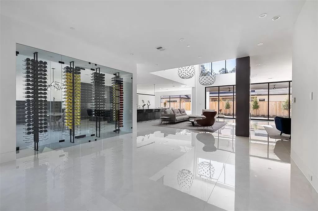 The Home in Houston built by famed Capital Builders is a bold exploration of an immersive indoor-outdoor floor plan now available for sale. This home located at 3 Concord Cir, Houston, Texas; offering 5 bedrooms and 5 bathrooms with over 7,400 square feet of living spaces.