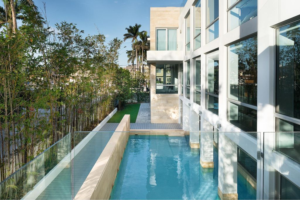 Irreplaceable Unique home with abundance of outdoor living in Florida