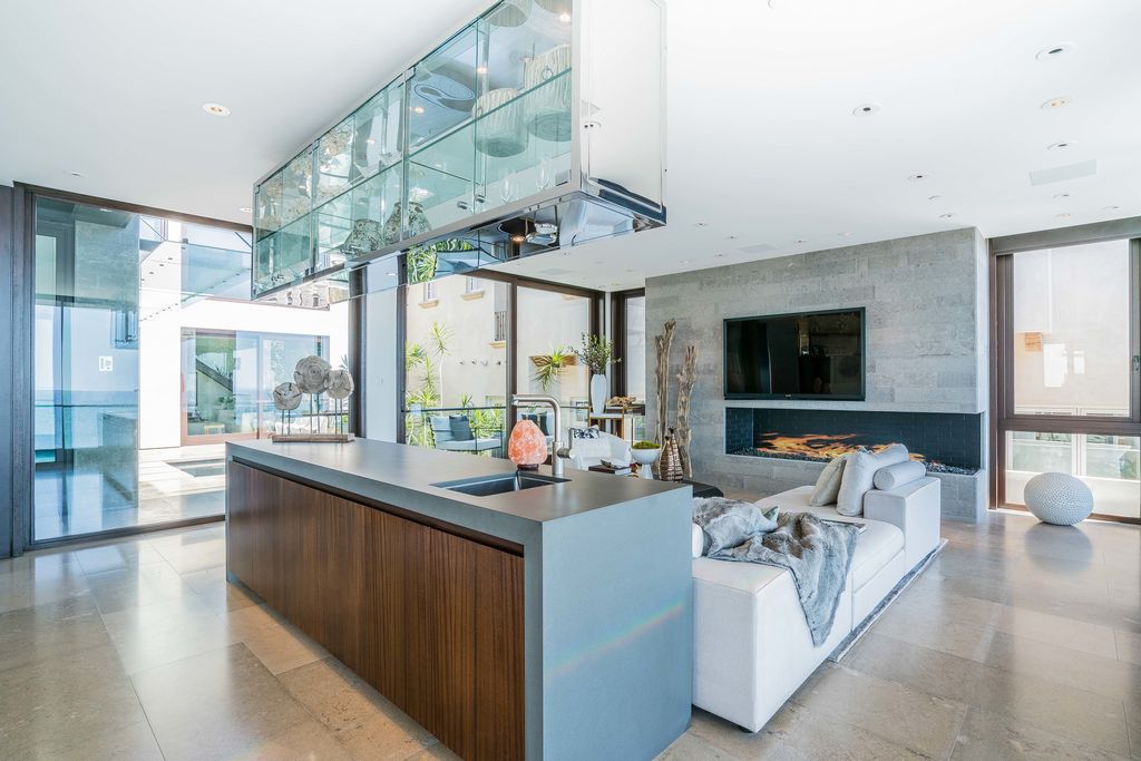 Newly Built Modern House in Dana Point with over stunning views