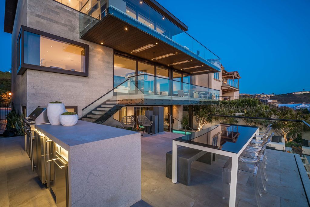 Newly Built Modern House in Dana Point with over stunning views