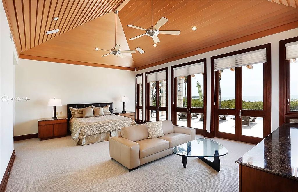 The Miami Waterfront Home is an outstanding residence offers total privacy and stunning water views with oversized pool now available for sale. This home located at 400 S Mashta Dr, Key Biscayne, Florida; offering 6 bedrooms and 7 bathrooms with over 8,200 square feet of living spaces