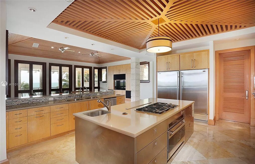 The Miami Waterfront Home is an outstanding residence offers total privacy and stunning water views with oversized pool now available for sale. This home located at 400 S Mashta Dr, Key Biscayne, Florida; offering 6 bedrooms and 7 bathrooms with over 8,200 square feet of living spaces