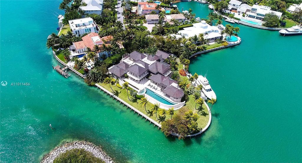 The Miami Waterfront Home is an outstanding residence offers total privacy and stunning water views with oversized pool now available for sale. This home located at 400 S Mashta Dr, Key Biscayne, Florida; offering 6 bedrooms and 7 bathrooms with over 8,200 square feet of living spaces