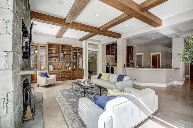 This Lake Austin Waterfront Home has Spectacular Outdoor Living Area ...