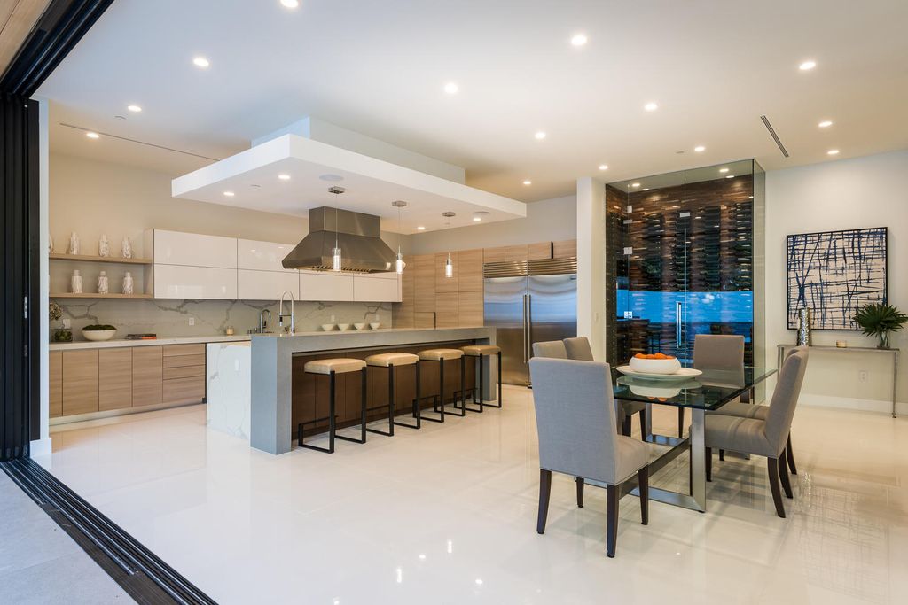 A Magnificent Luxury Home in Encino with Impeccable Design listed for 5900000 14
