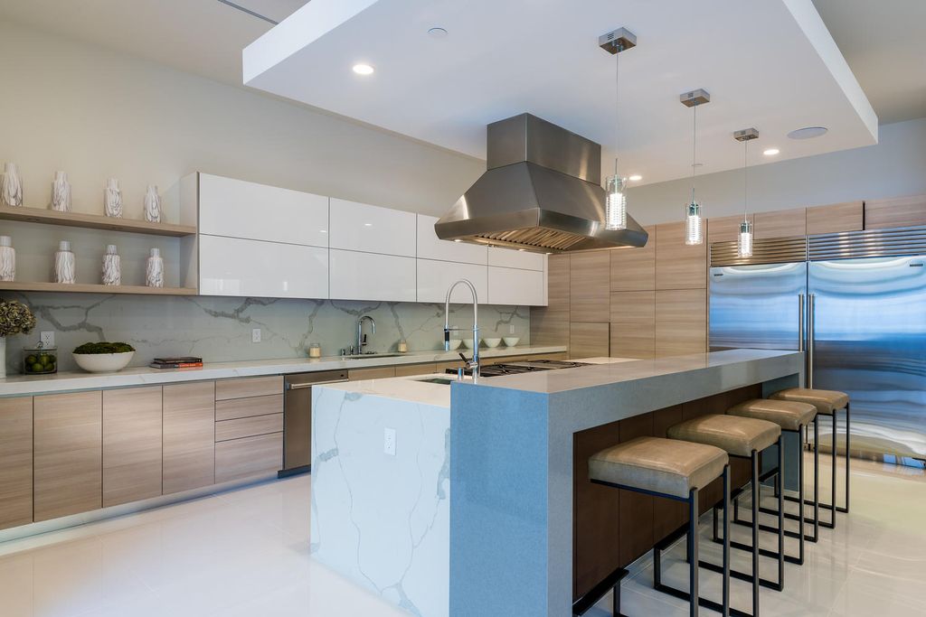 A Magnificent Luxury Home in Encino with Impeccable Design listed for 5900000 20