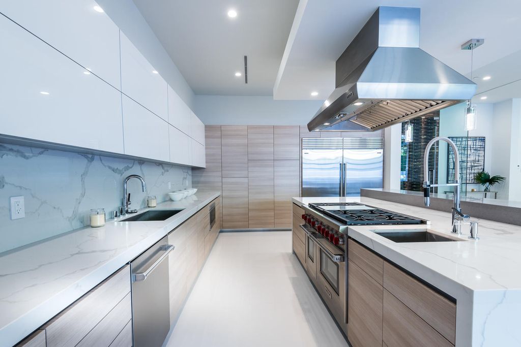 A Magnificent Luxury Home in Encino with Impeccable Design listed for 5900000 21