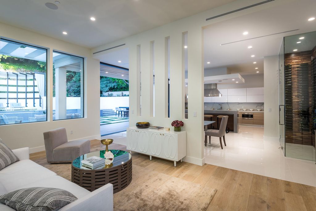 A Magnificent Luxury Home in Encino with Impeccable Design listed for 5900000 7