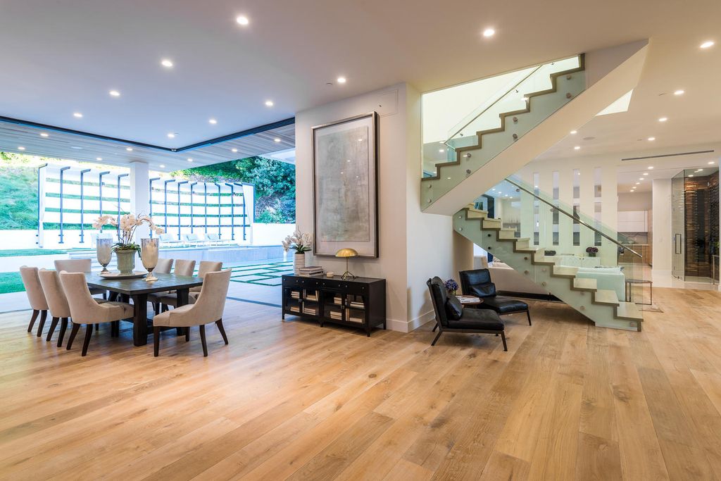 A Magnificent Luxury Home in Encino with Impeccable Design listed for 5900000 9