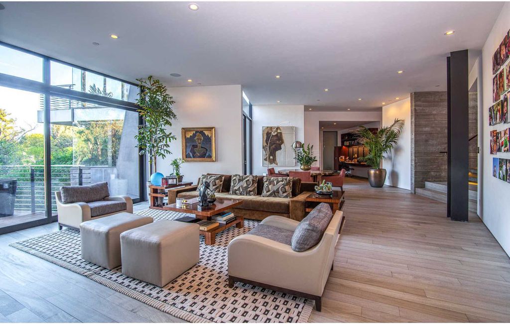 The Architectural Home in Brentwood is an ultra modern design to create comfortable and modern living spaces now available for sale. This home located at 314 N Barrington Ave, Los Angeles, California; offering 5 bedrooms and 9 bathrooms with over 8,000 square feet of living spaces.