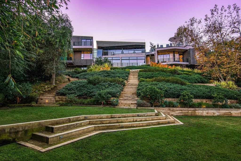 The Architectural Home in Brentwood is an ultra modern design to create comfortable and modern living spaces now available for sale. This home located at 314 N Barrington Ave, Los Angeles, California; offering 5 bedrooms and 9 bathrooms with over 8,000 square feet of living spaces.