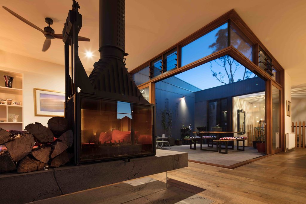 Beautiful Mornington Beach Houses in Melbourne by Habitech Systems